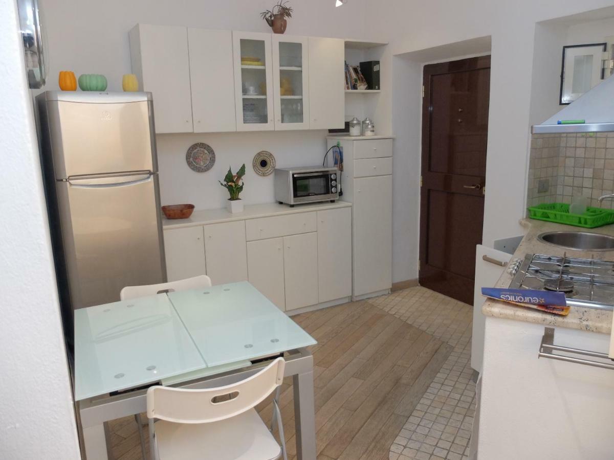 Apartament Little White House *